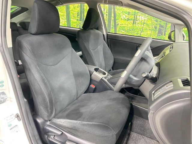 TOYOTA PRIUS 2013 Image 31