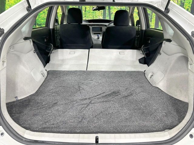 TOYOTA PRIUS 2013 Image 31