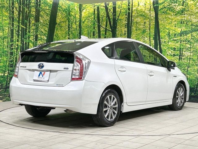 TOYOTA PRIUS 2013 Image 31