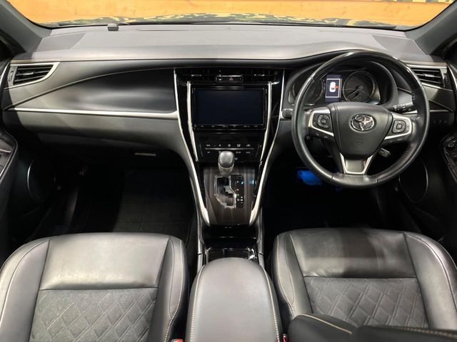 TOYOTA HARRIER 2WD 2018 Image 31