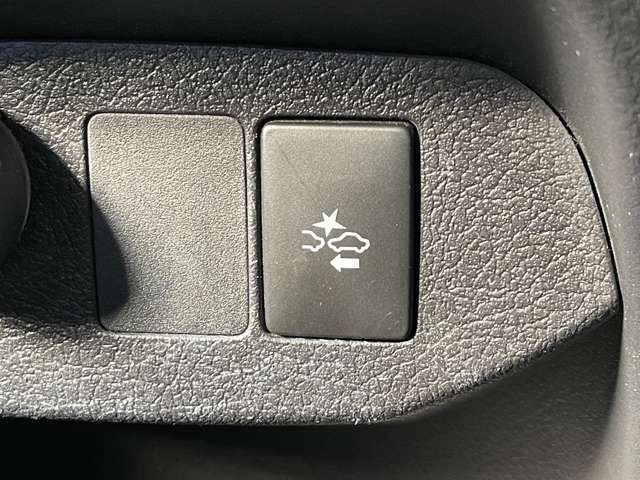 TOYOTA VITZ HYBRID 2017 Image 31