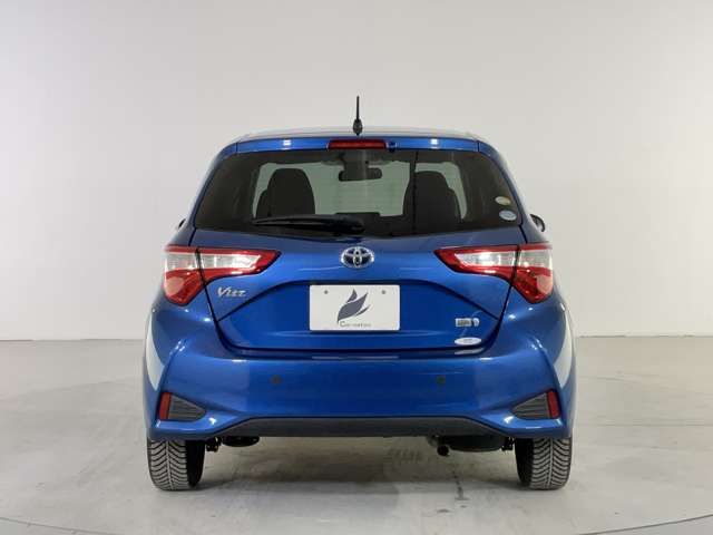 TOYOTA VITZ HYBRID 2017 Image 31