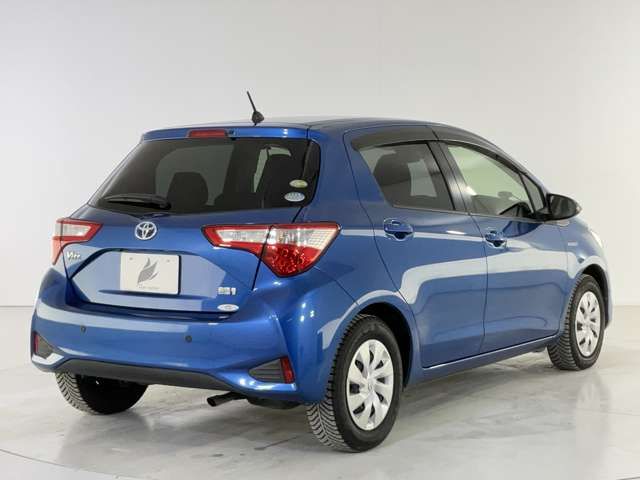 TOYOTA VITZ HYBRID 2017 Image 31