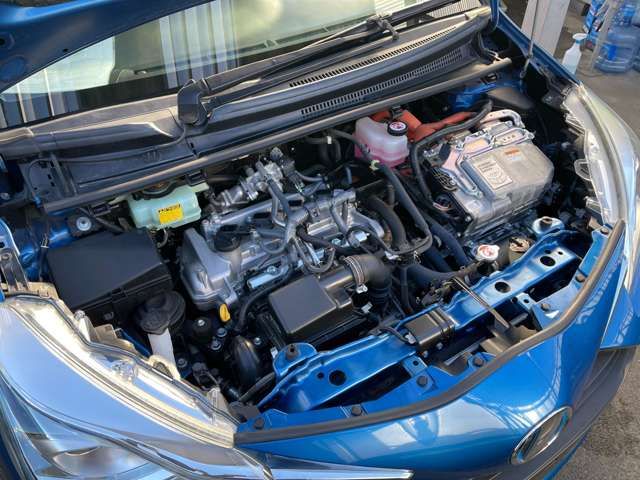 TOYOTA VITZ HYBRID 2017 Image 31