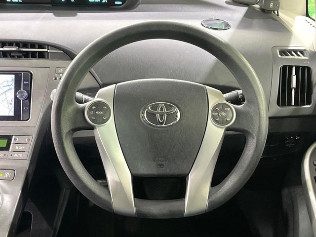 TOYOTA PRIUS 2013 Image 31
