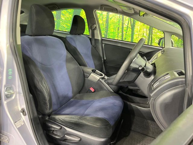 TOYOTA PRIUS 2013 Image 31