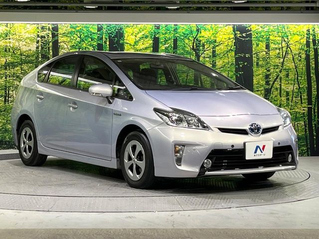 TOYOTA PRIUS 2013 Image 31