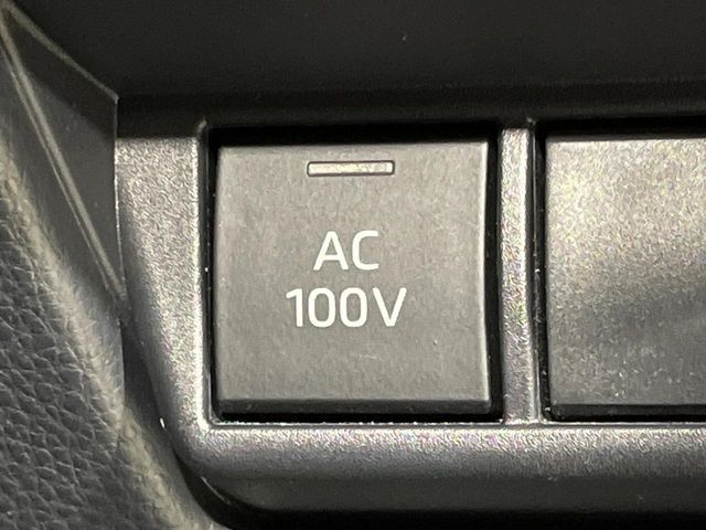 TOYOTA PRIUS 4WD 2023 Image 31