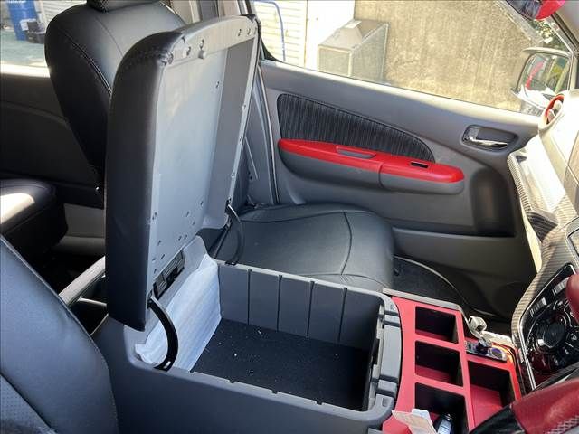 NISSAN NV350 CARAVAN 2020 Image 31