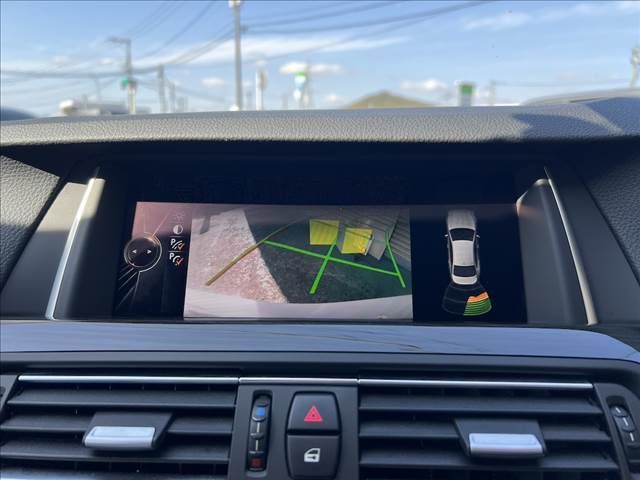 BMW 5SERIES SEDAN 2016 Image 31