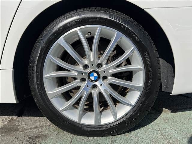 BMW 5SERIES SEDAN 2016 Image 31