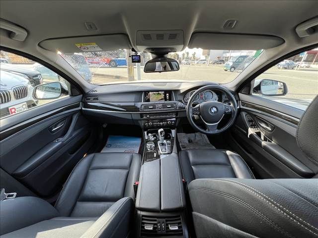 BMW 5SERIES SEDAN 2016 Image 31