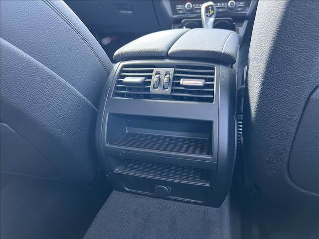 BMW 5SERIES SEDAN 2016 Image 31