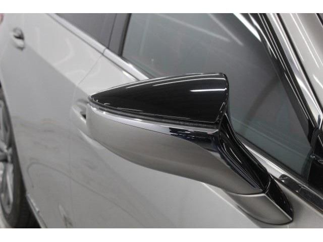 TOYOTA LEXUS ES300H 2019 Image 31