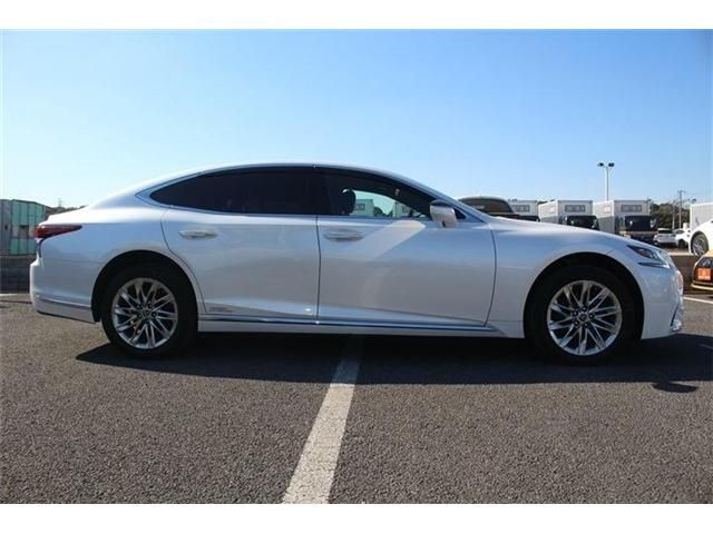 TOYOTA LEXUS LS500H 4WD 2017 Image 31