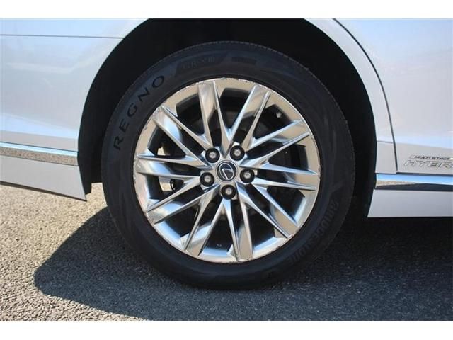 TOYOTA LEXUS LS500H 4WD 2017 Image 31