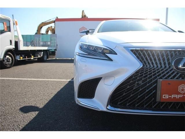 TOYOTA LEXUS LS500H 4WD 2017 Image 31