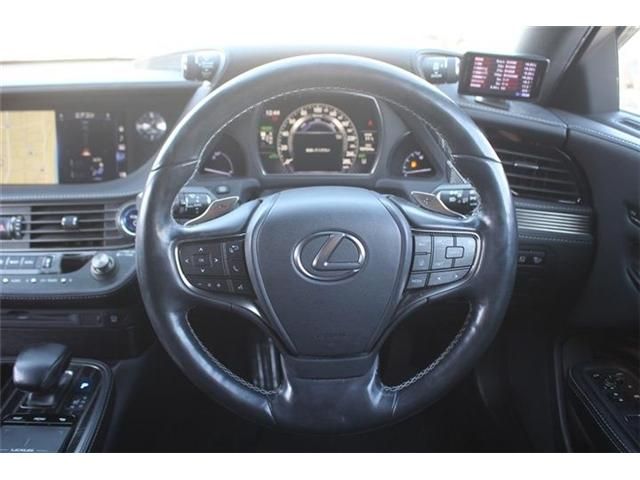 TOYOTA LEXUS LS500H 4WD 2017 Image 31