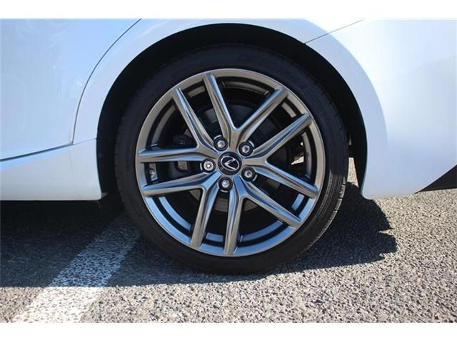 TOYOTA LEXUS IS200T 2017 Image 31