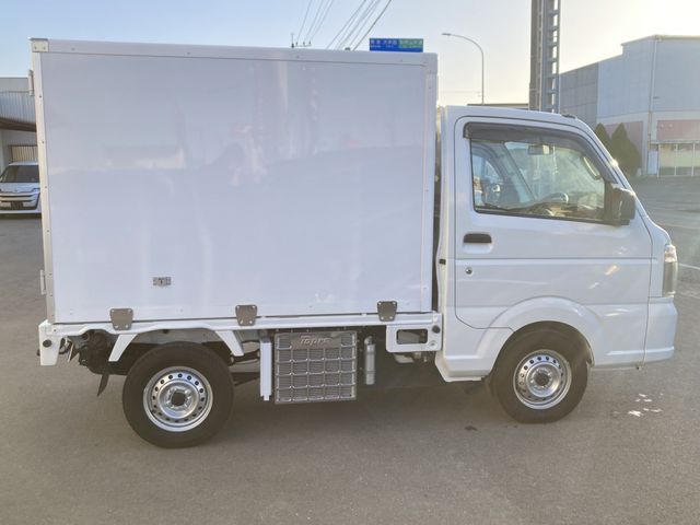 SUZUKI CARRY TRUCK 4WD 2025 Image 31