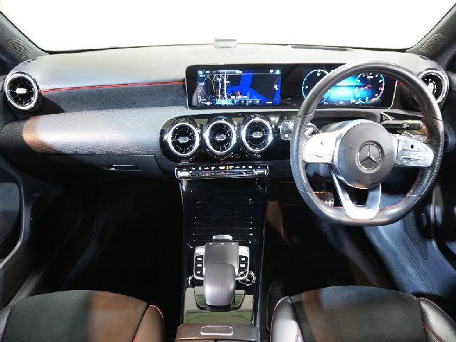 MERCEDES BENZ A CLAS 2019 Image 31