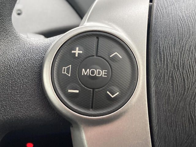 TOYOTA PRIUS 2014 Image 31