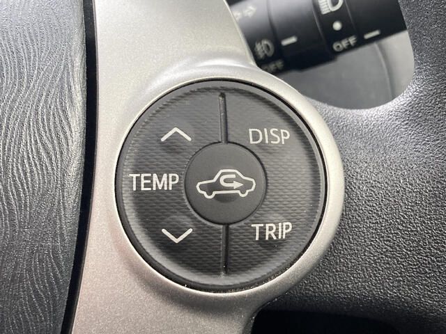 TOYOTA PRIUS 2014 Image 31