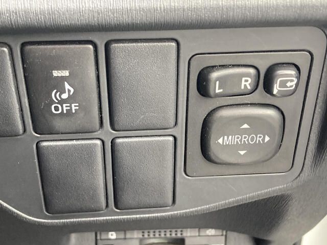 TOYOTA PRIUS 2014 Image 31