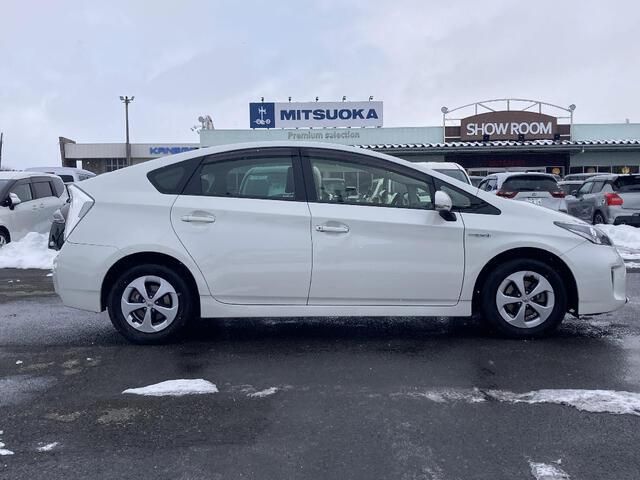 TOYOTA PRIUS 2014 Image 31