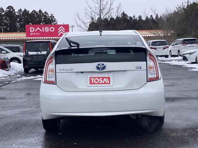 TOYOTA PRIUS 2014 Image 31