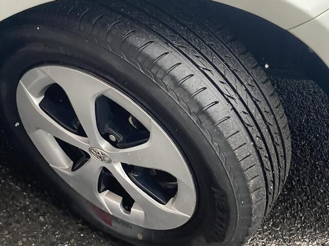 TOYOTA PRIUS 2014 Image 31