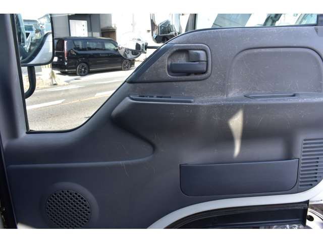 ISUZU ELF 2012 Image 31