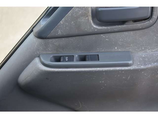 ISUZU ELF 2012 Image 31