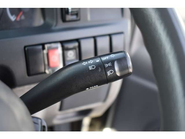 ISUZU ELF 2012 Image 31