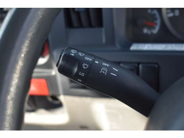 ISUZU ELF 2012 Image 31