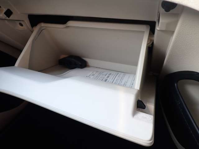 TOYOTA SIENTA HYBRID 2015 Image 31