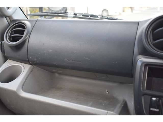 HINO DUTRO 2017 Image 31