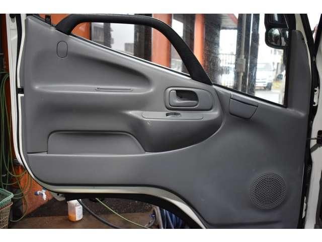 HINO DUTRO 2017 Image 31