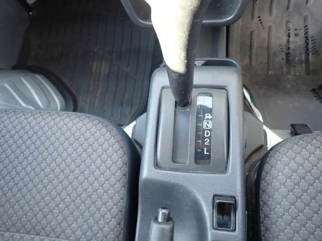 SUZUKI CARRY TRUCK 4WD 2014 Image 31