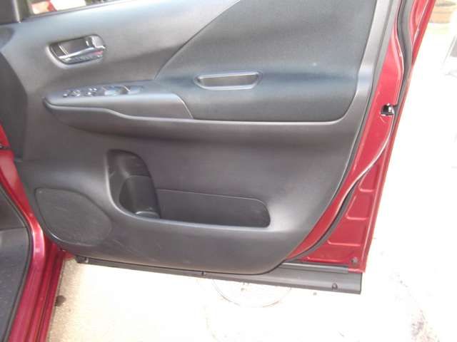 NISSAN SERENA  S-HYBRID 4WD 2017 Image 31