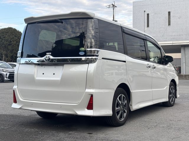TOYOTA VOXY 2019 Image 31