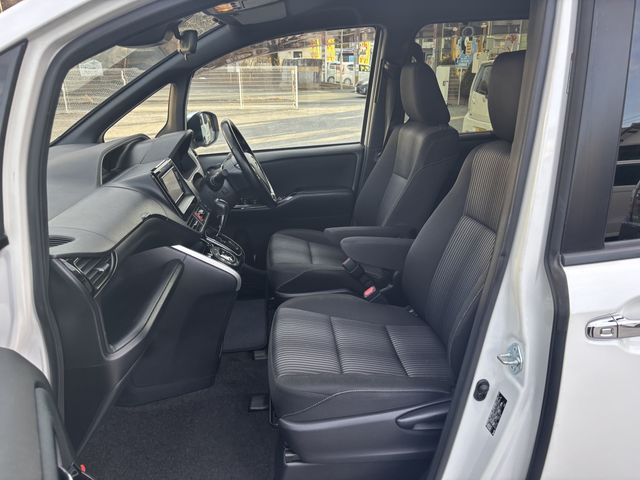 TOYOTA VOXY 2019 Image 31