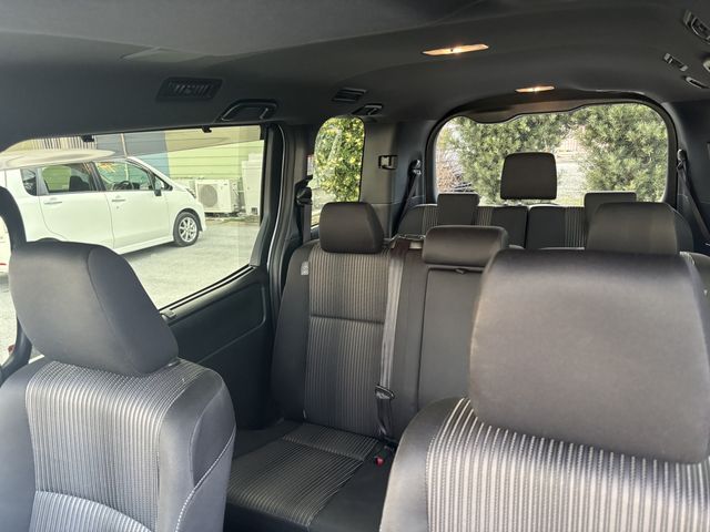 TOYOTA VOXY 2019 Image 31