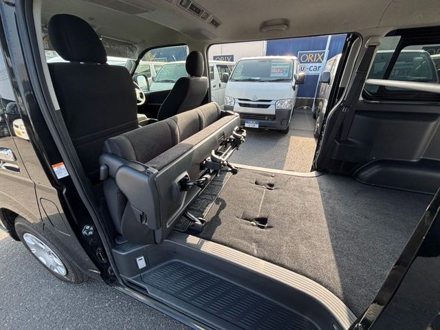 TOYOTA HIACE VAN 2WD 2020 Image 31