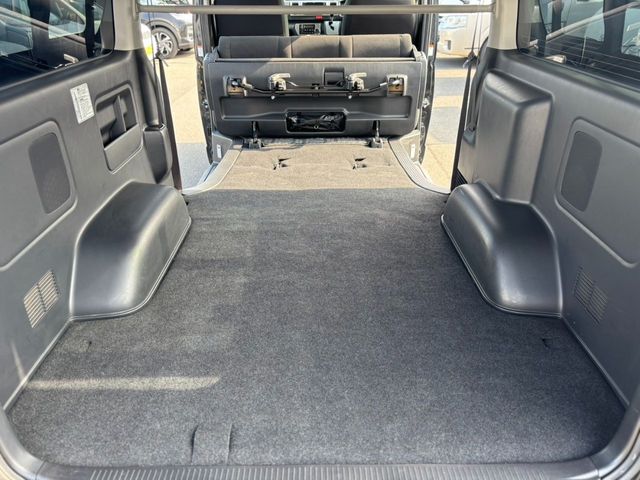 TOYOTA HIACE VAN 2WD 2020 Image 31