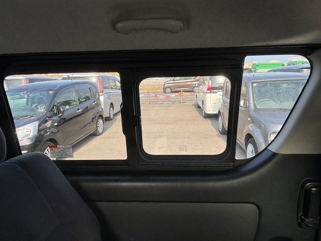 TOYOTA HIACE VAN 2WD 2020 Image 31