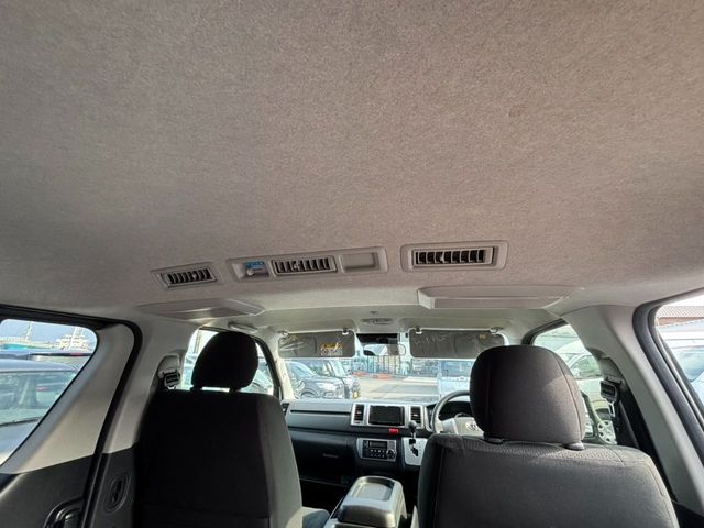 TOYOTA HIACE VAN 2WD 2020 Image 31