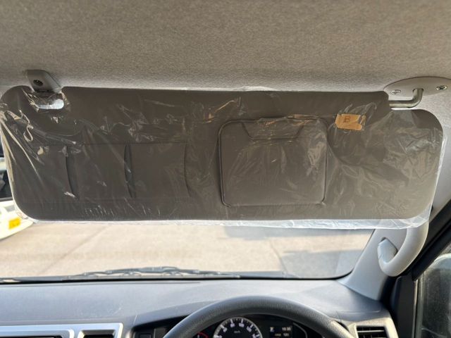 TOYOTA HIACE VAN 2WD 2020 Image 31