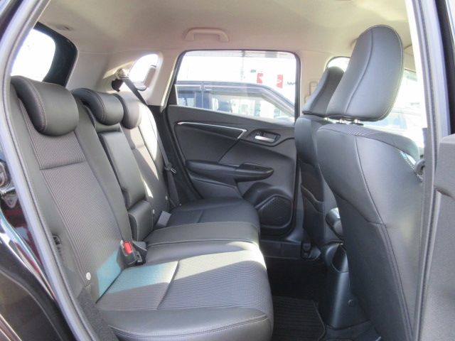 HONDA FIT HYBRID 2018 Image 31