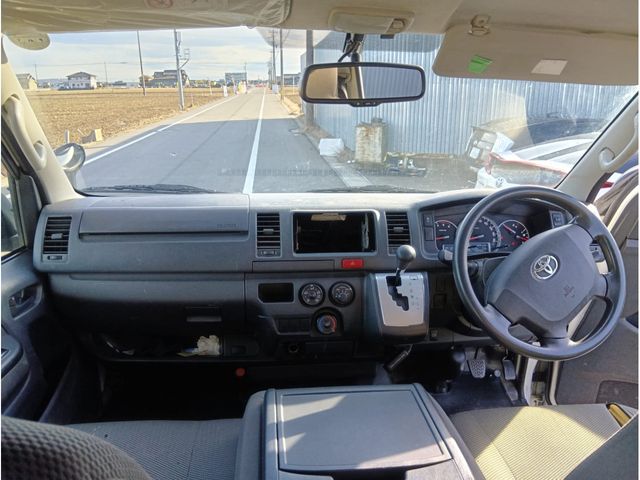 TOYOTA HIACE VAN 2WD 2019 Image 31